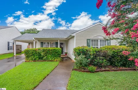 846 W Emerald Springs Dr, Boiling Springs, SC 29316