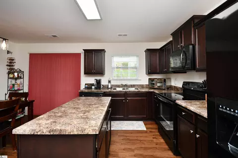 412 Perrysburg Ln, Moore, SC 29369 photo 4