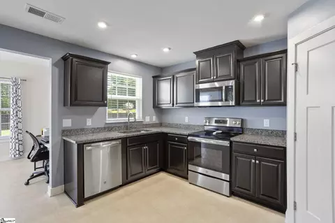 Kitchen - 127 Thames Valley Dr, Easley, SC 29642 photo 2 of 2