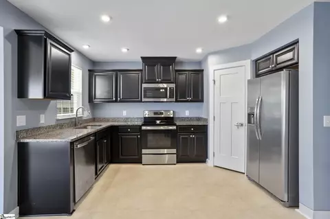 Kitchen - 127 Thames Valley Dr, Easley, SC 29642 photo 1 of 2