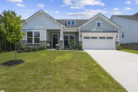 604 Stine Ct, Fountain Inn, SC 29644