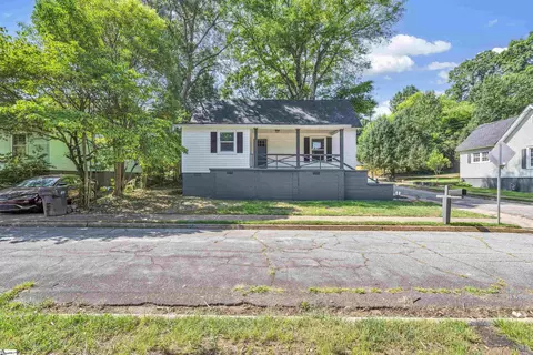 6 Cardwell St, Greenville, SC 29605