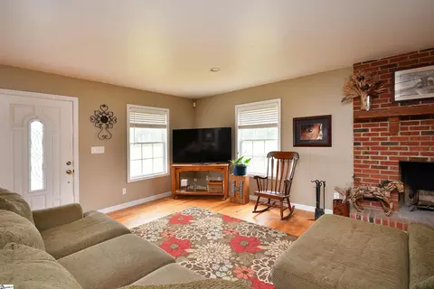 Living - 196 Stoddard Rd, Pelzer, SC 29669 photo 3 of 3
