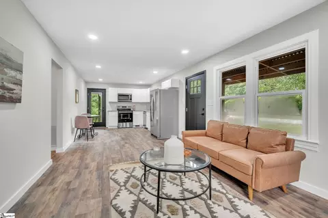 Living - 32 Park St, Pelzer, SC 29669 photo 4 of 4