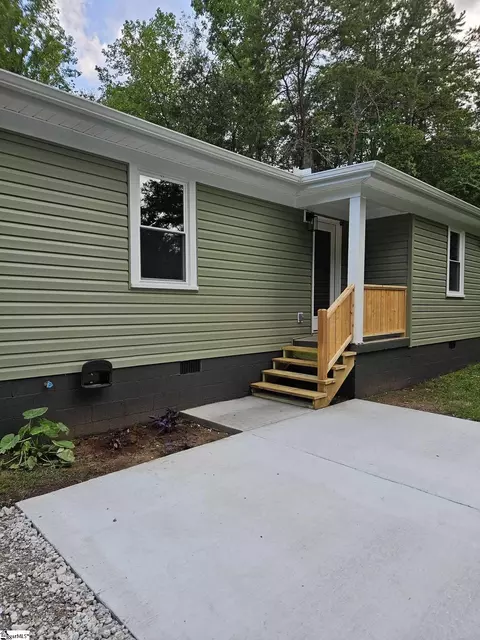 915 Jim Hunt Rd, Easley, SC 29640