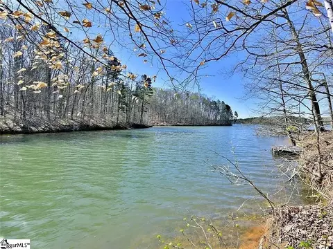 407 Blue Ridge Ct, Westminster, SC 29693