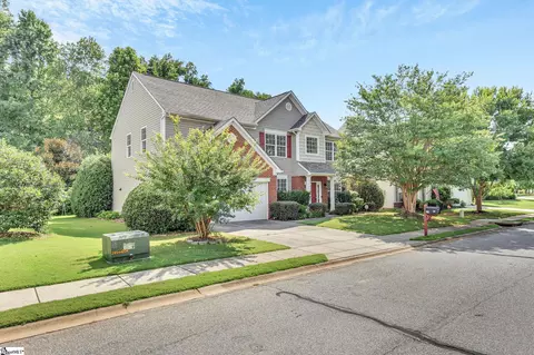 15 Jordan Crest Ct, Simpsonville, SC 29681