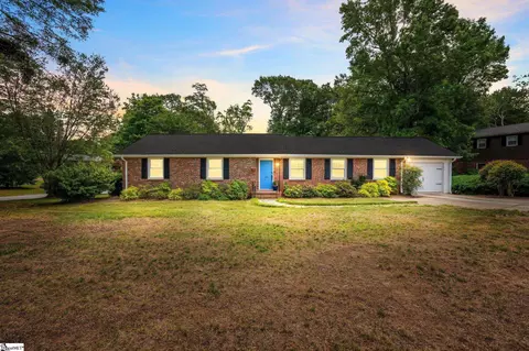 310 Rollingreen Rd, Greenville, SC 29615