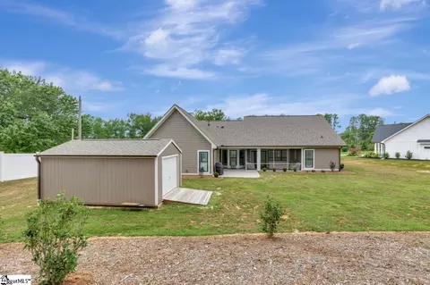 Exterior - 703 Ploma Dr, Seneca, SC 29678 photo 6 of 8