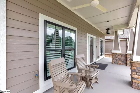 Exterior - 703 Ploma Dr, Seneca, SC 29678 photo 5 of 8