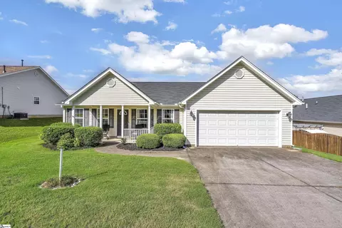 102 Sturgeon Bay Dr, Taylors, SC 29687