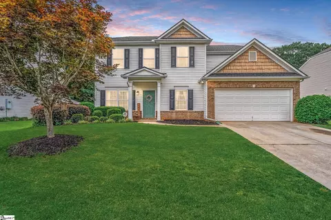6 Wild Meadow Dr, Simpsonville, SC 29681