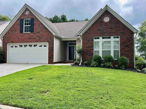 305 Cresthaven Pl, Simpsonville, SC 29681