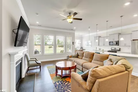 201 Yellow Fox Rd, Greer, SC 29650 photo 3
