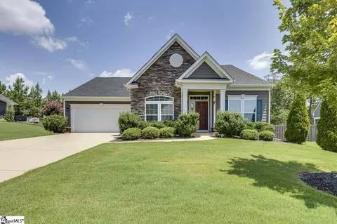 30 Pequot Dr, Greenville, SC 29607