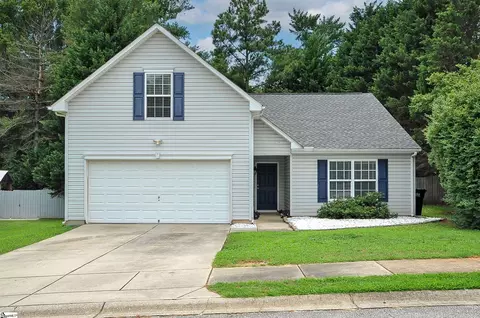 2 Acacia Dr, Simpsonville, SC 29681
