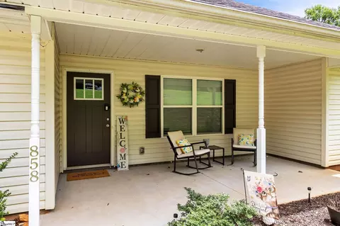 Exterior - 858 Hampton Rd, Lyman, SC 29365 photo 2 of 4