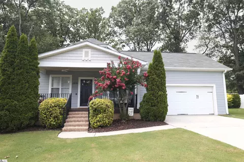 105 Ragon Ln, Greenville, SC 29609