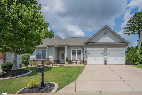 236 Heathbury Ct, Simpsonville, SC 29681