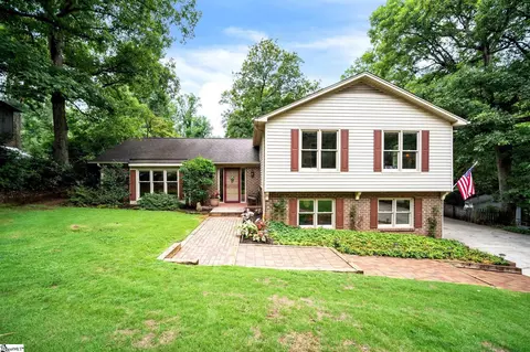116 E Woodburn Dr, Taylors, SC 29687