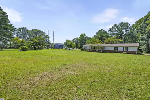 1131 Old Gunter Rd, Piedmont, SC 29673