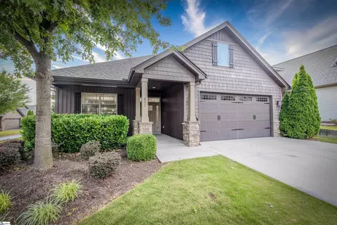 601 Castlestone Dr, Greer, SC 29650