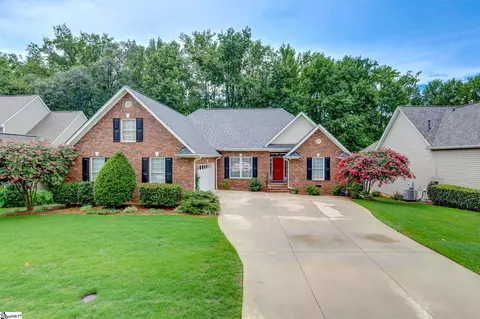 18 Shannon Ridge Ct, Greenville, SC 29615