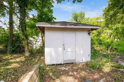 313 E Florida St, Clinton, SC 29325 photo 16