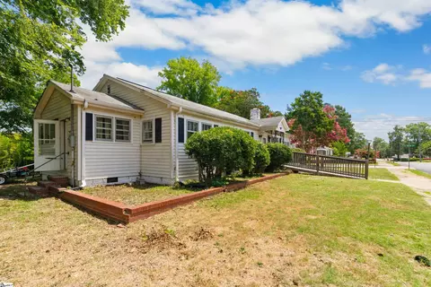 313 E Florida St, Clinton, SC 29325 photo 14