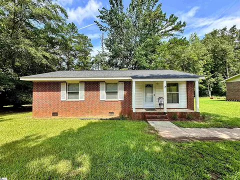 80 Audubon Rd, Ware Shoals, SC 29692