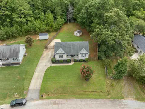 View/Area - 104 E King Rd, Greer, SC 29651 photo 2 of 3