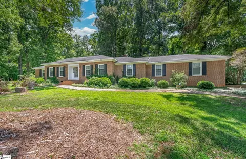 702 N Almond Dr, Simpsonville, SC 29681