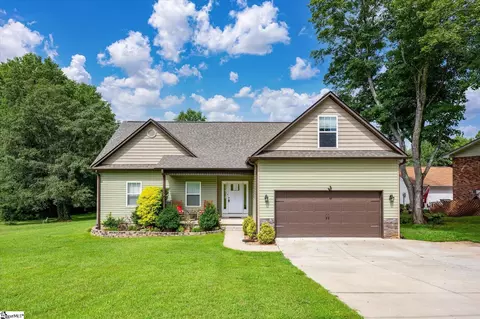 203 Tubbs Mountain Rd, Travelers Rest, SC 29690