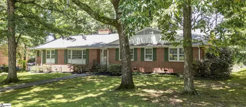 33 Stono Dr, Greenville, SC 29609