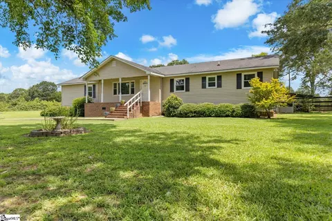 449 Vance Blvd, Clinton, SC 29325