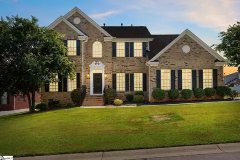 15 Glengrove Dr, Simpsonville, SC 29681