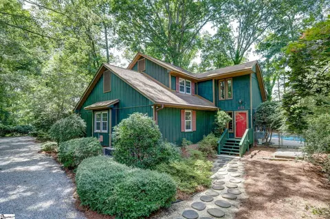 202 Derby Ln, Clinton, SC 29325