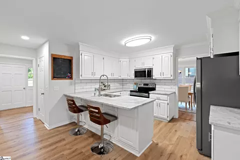 108 Windamere Rd, Easley, SC 29640 photo 8