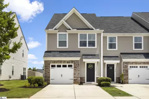 126 Roseridge Dr, Simpsonville, SC 29681