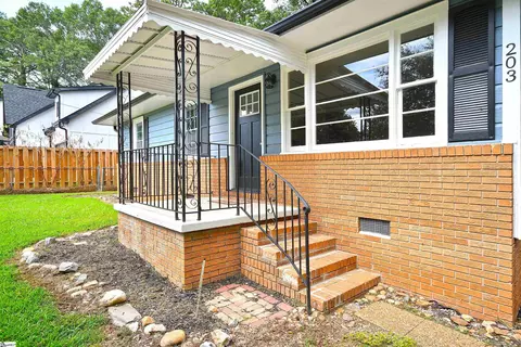 203 Preston St, Easley, SC 29640 photo 4