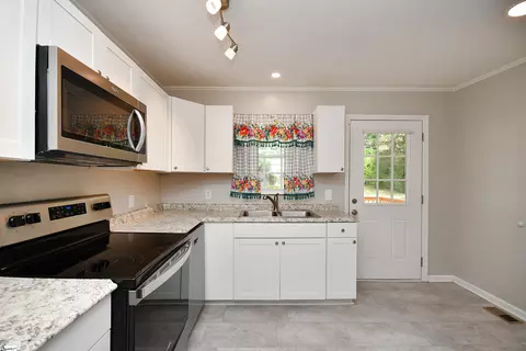203 Preston St, Easley, SC 29640 photo 14