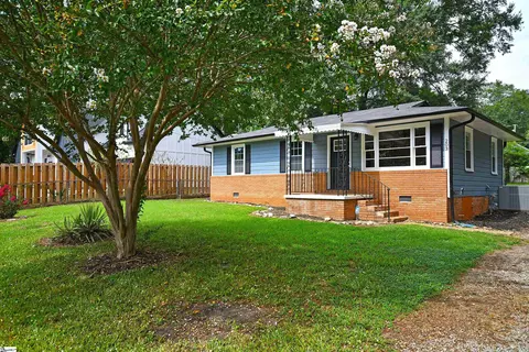 203 Preston St, Easley, SC 29640 photo 3