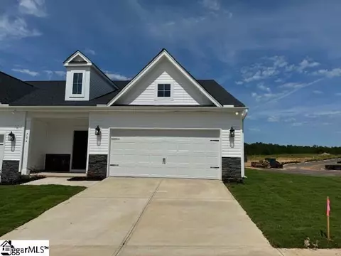 704 Isleworth Ln, Greenville, SC 29611