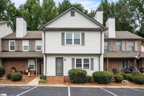 709 Summer Woods Dr, Mauldin, SC 29662