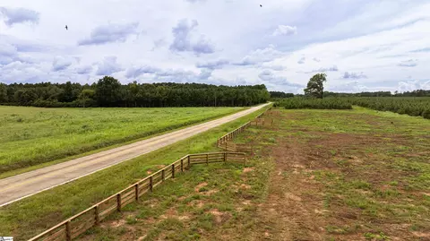 002 Young Rd, Clinton, SC 29325 photo 6