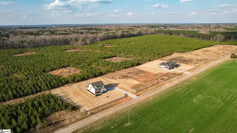 004 Young Rd, Clinton, SC 29325 photo 2
