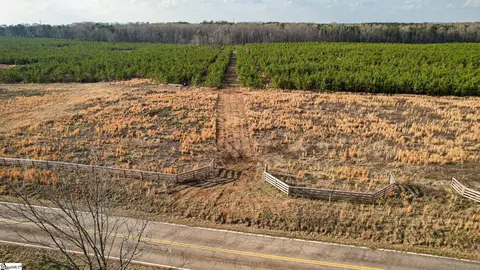 004 Young Rd, Clinton, SC 29325 photo 5