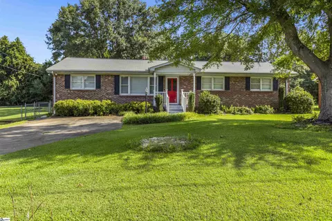 6111 Robin St, Spartanburg, SC 29303