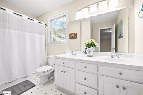205 Montague Dr, Easley, SC 29640 photo 32