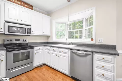 205 Montague Dr, Easley, SC 29640 photo 9